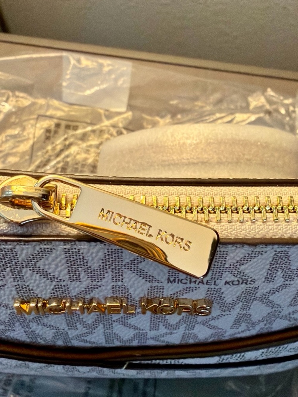 Michael Kors Light Gray Signature MK Crossbody with Gold Hardware - Picture 5 of 6